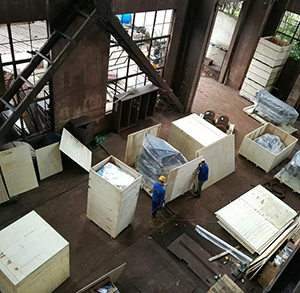 機械設備包裝箱現場打包